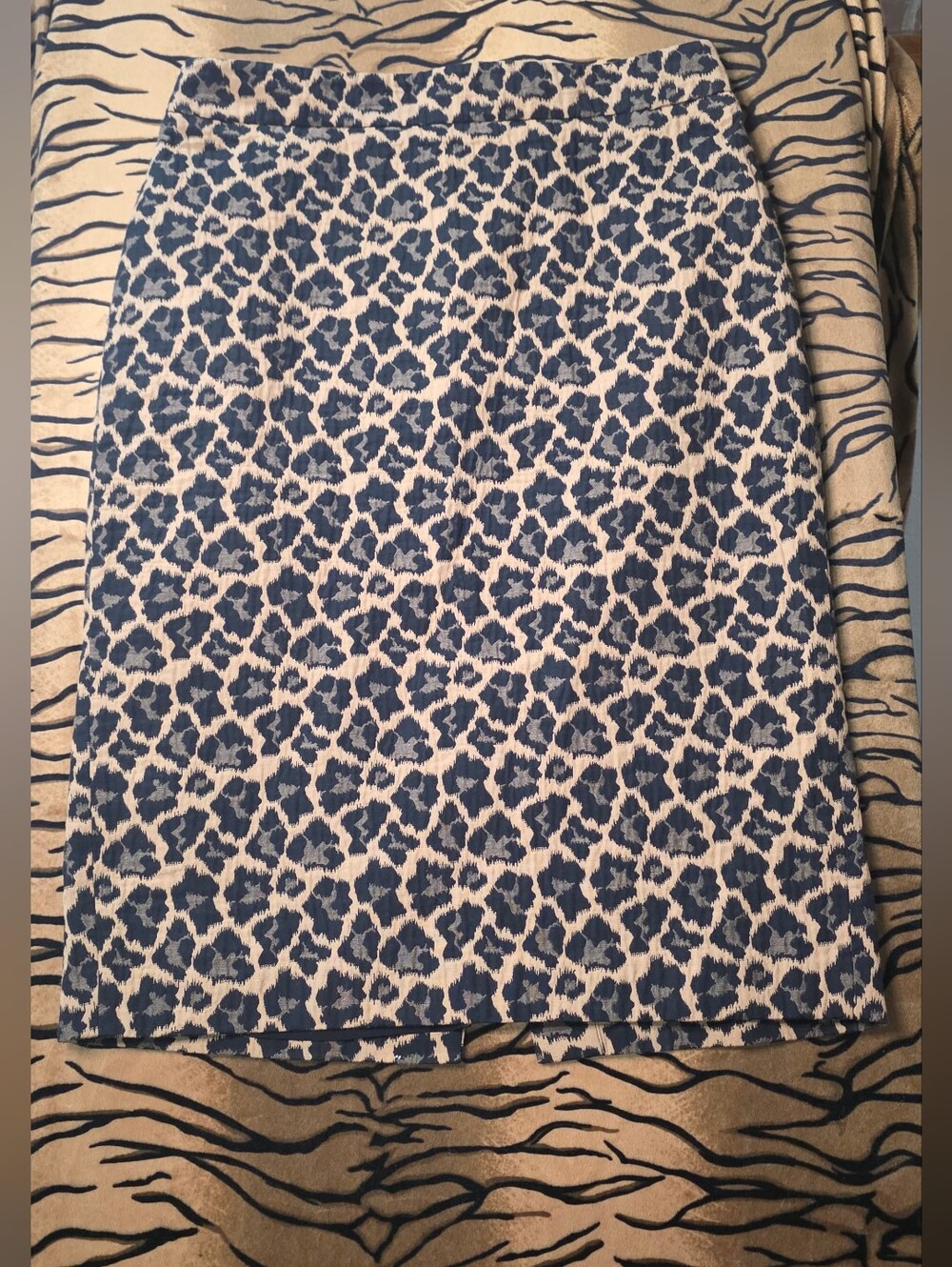 Talbots Leopard Print Jacquard Pencil Skirt Size 10 Cotton Blend Back Zip Lined